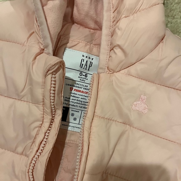 💛 Gap baby snowsuit warm 0-6m - Picture 3 of 3